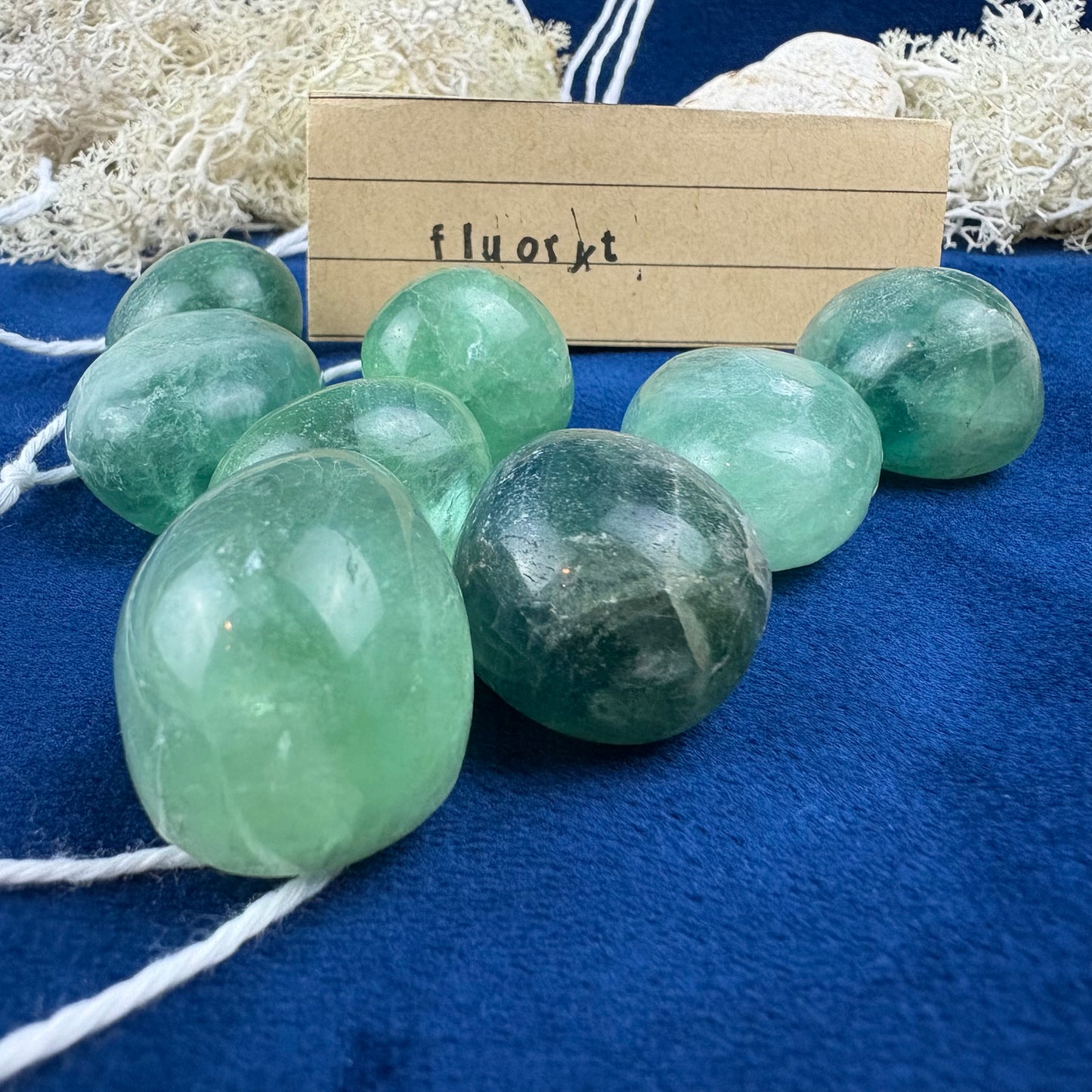 Fluoryt otoczak