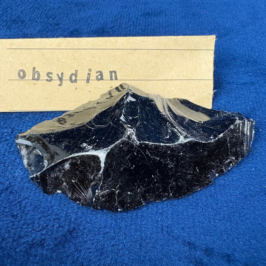 Obsydian okruch