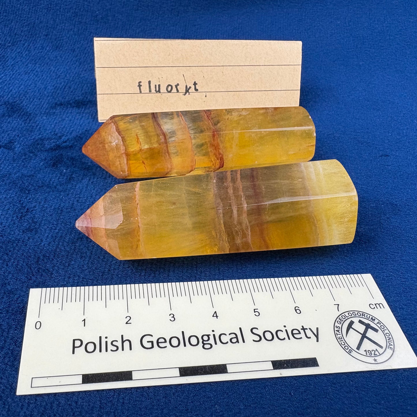 Fluoryt piramidka żółta